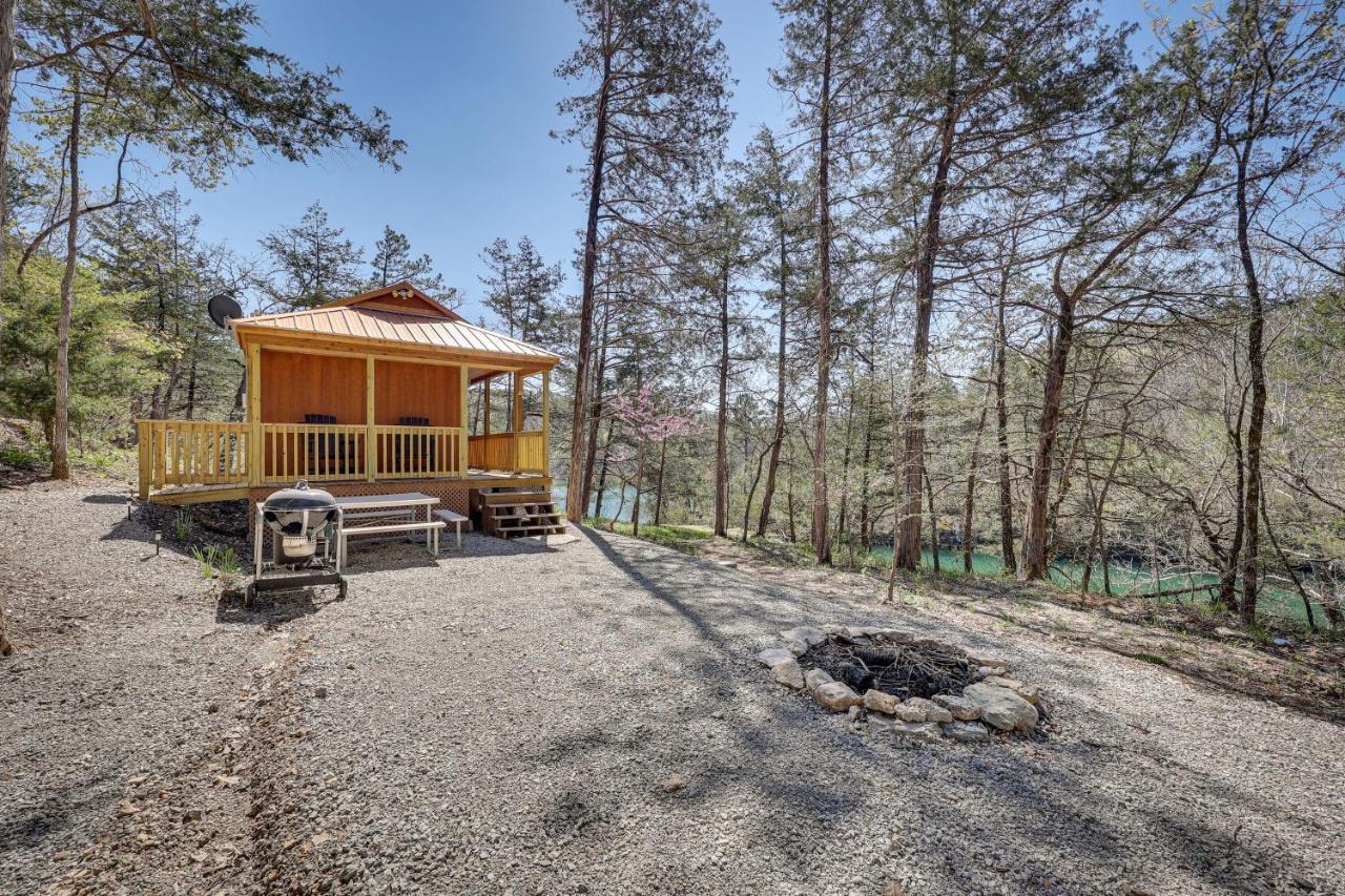 Cliffside Eureka Springs Cabin With Beaver Lake View Exterior photo